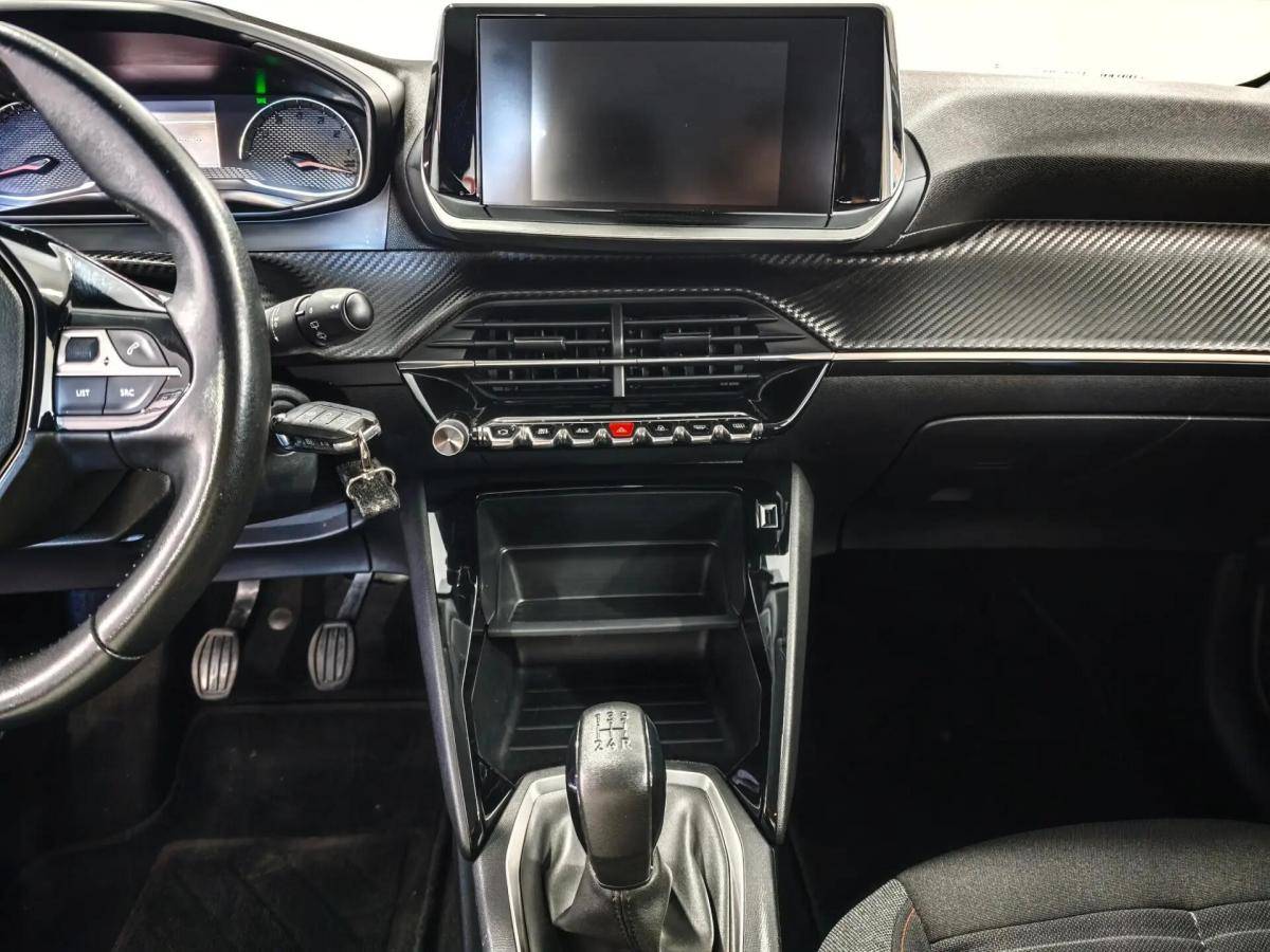 peugeot-208-2021-gasolina-1199cc