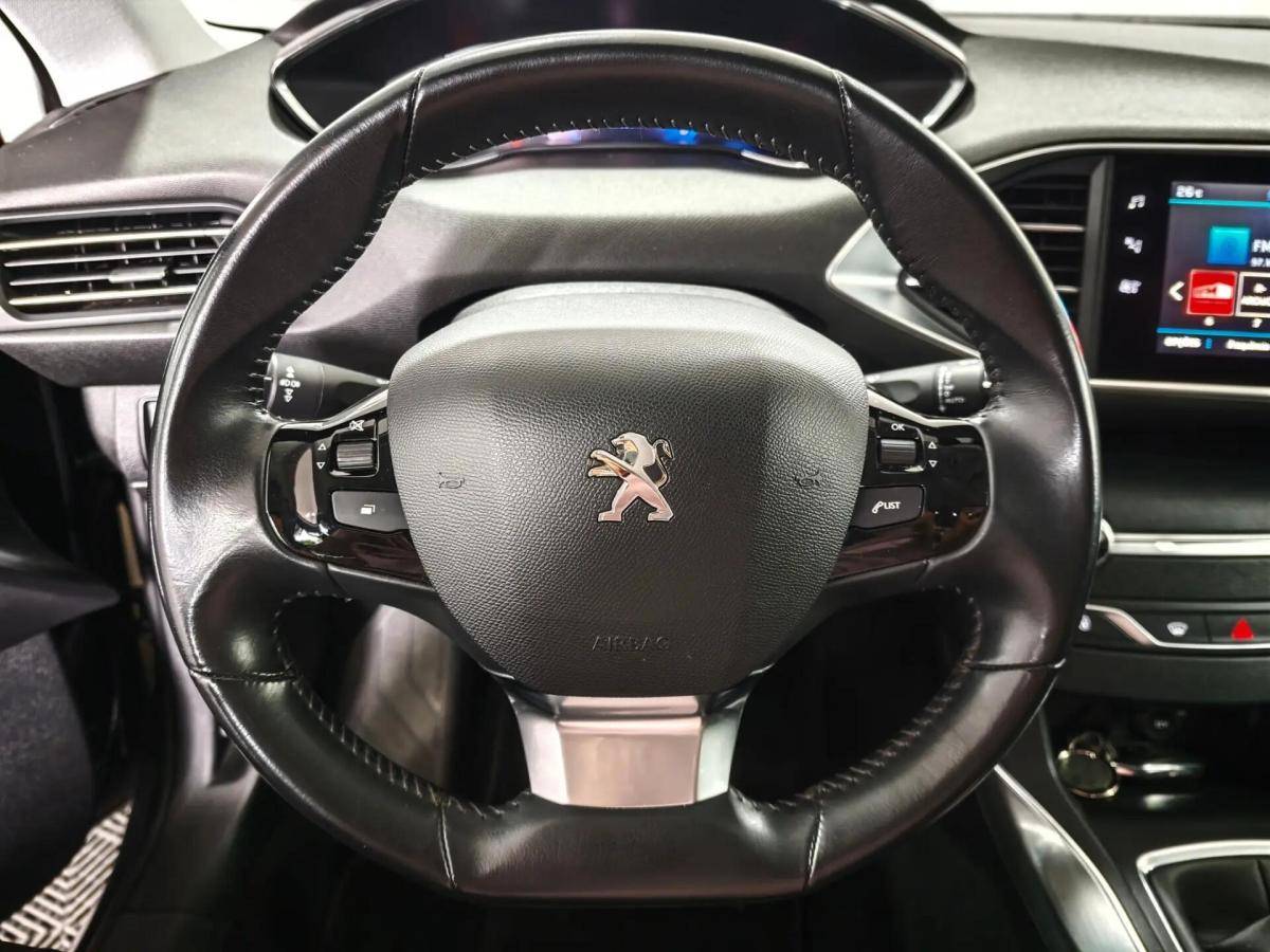 peugeot-308-sw-2021-gasolina-1199cc