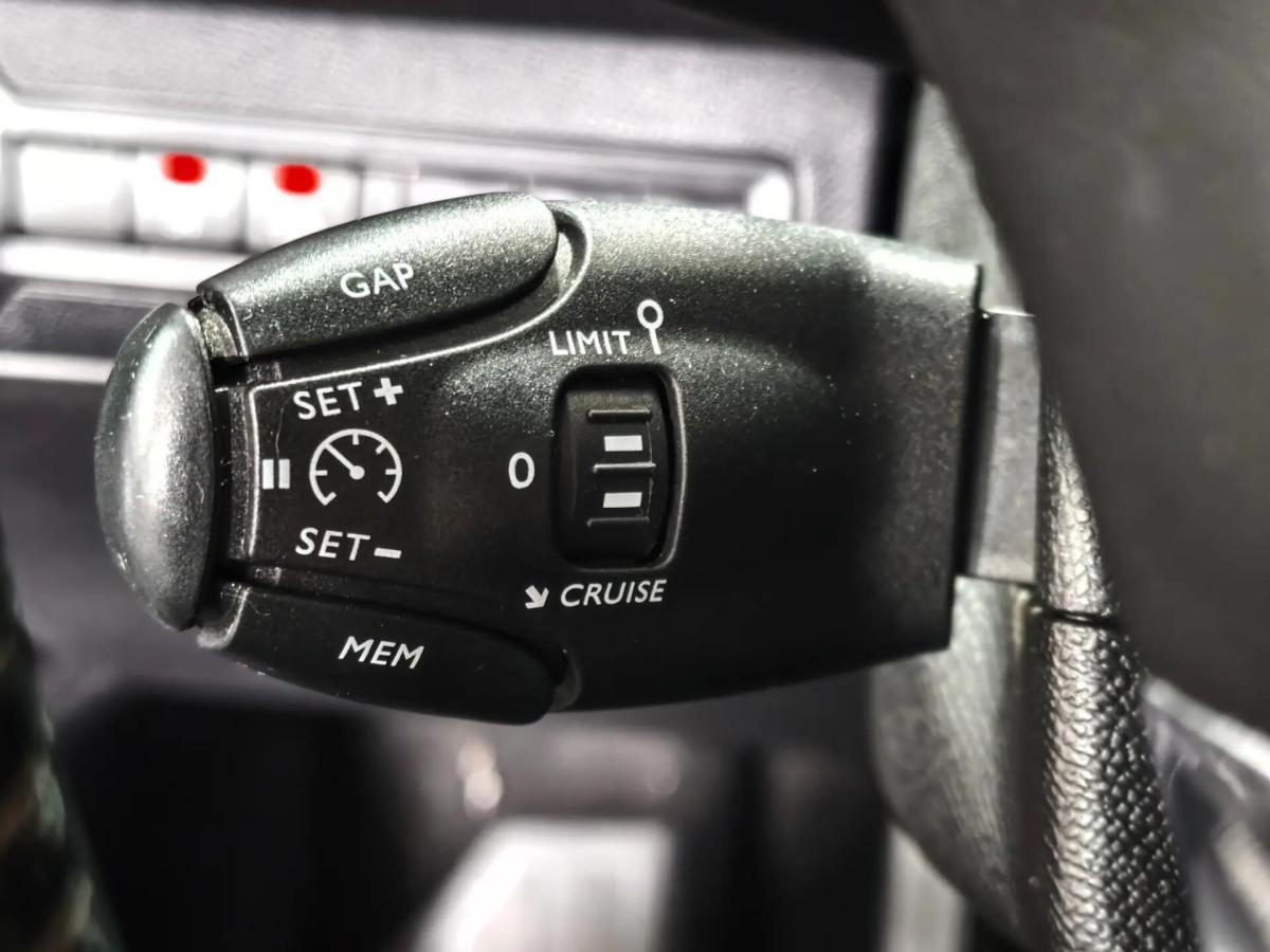 peugeot-308-sw-2021-gasolina-1199cc