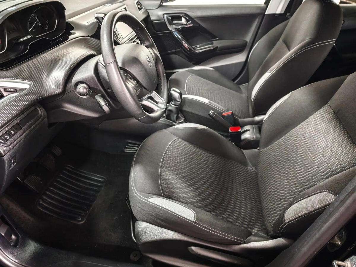 peugeot-208-2016-gasolina-1199cc