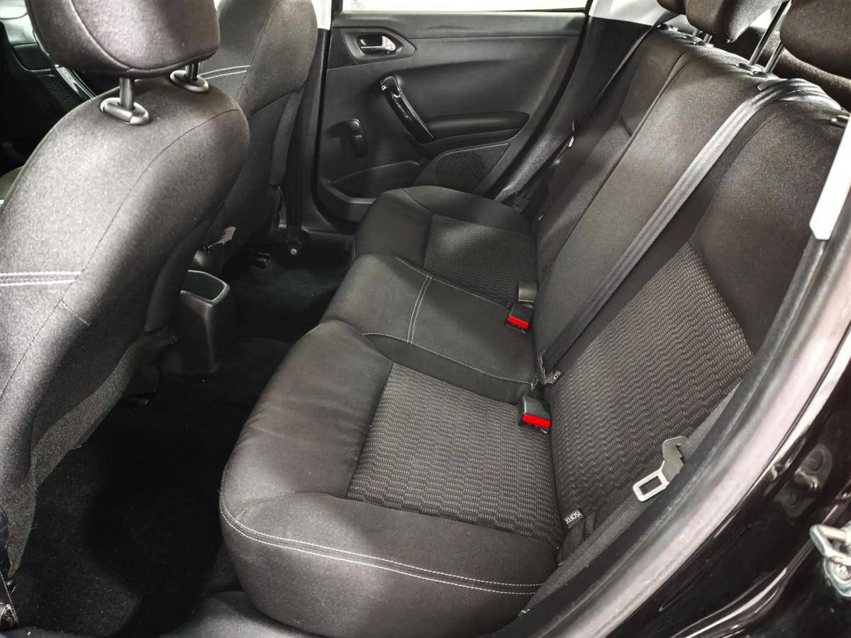 peugeot-208-2016-gasolina-1199cc