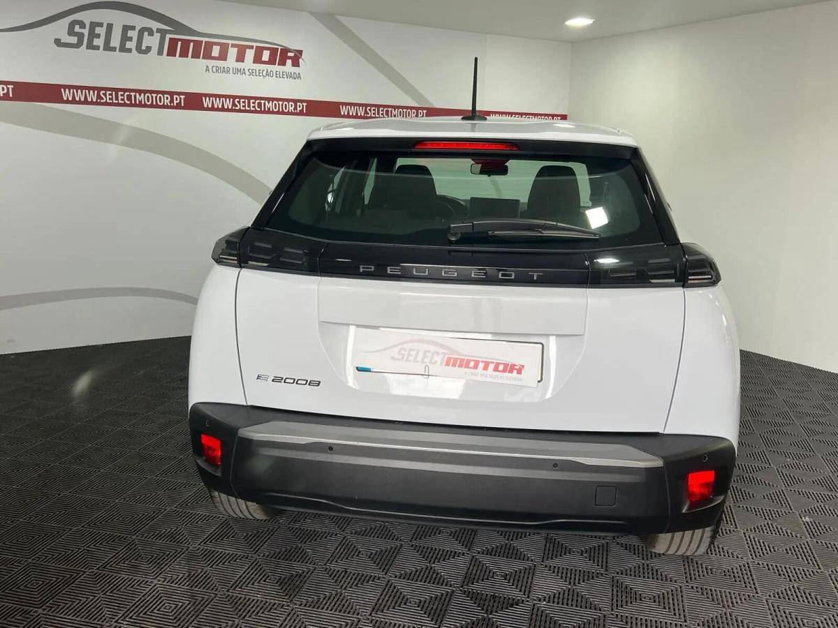 peugeot-e-2008-2025-eletrico-0cc