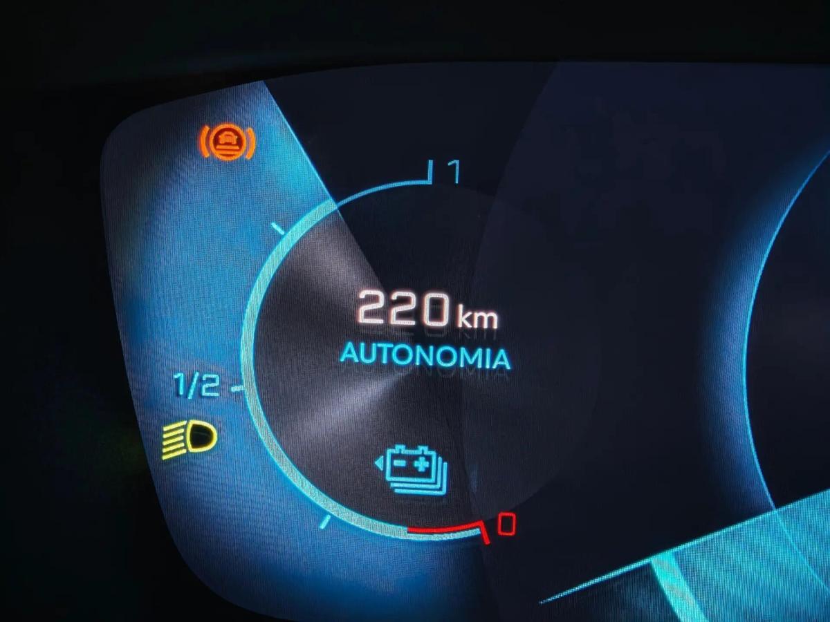 peugeot-e-2008-2021-eletrico-0cc