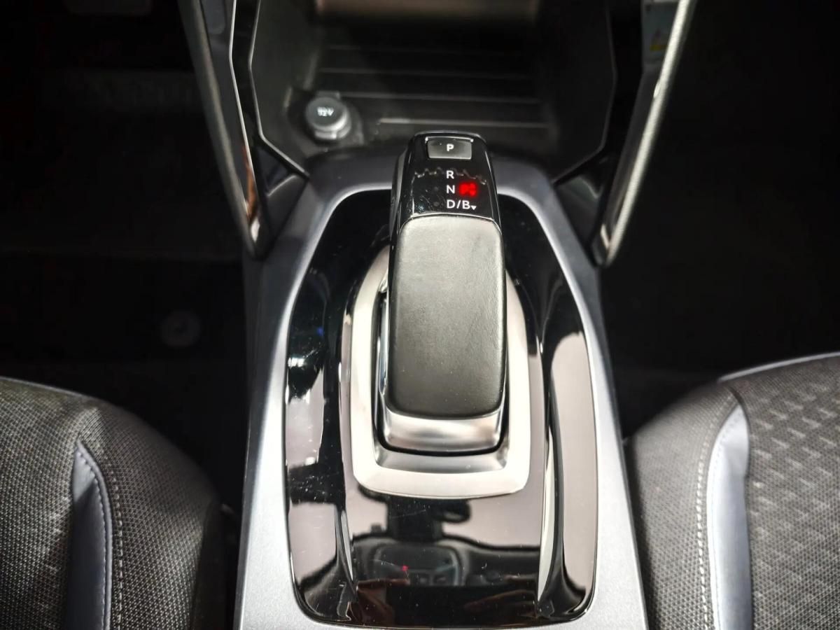 peugeot-e-2008-2021-eletrico-0cc