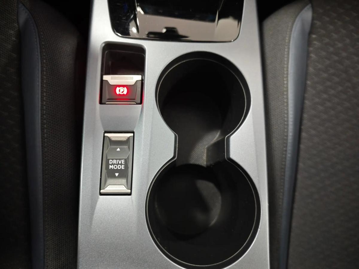 peugeot-e-2008-2021-eletrico-0cc