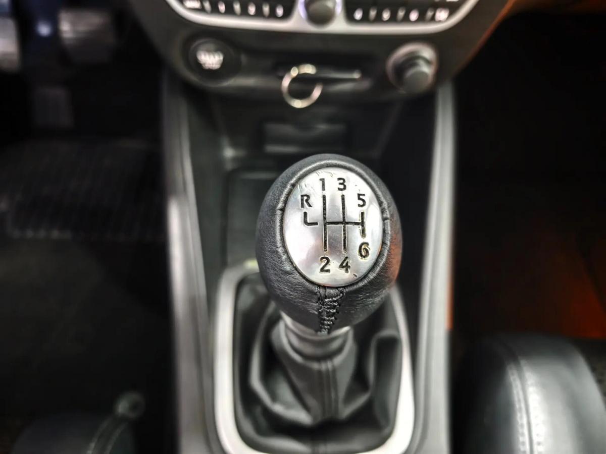 renault-megane-coupe-2010-gasolina-1197cc