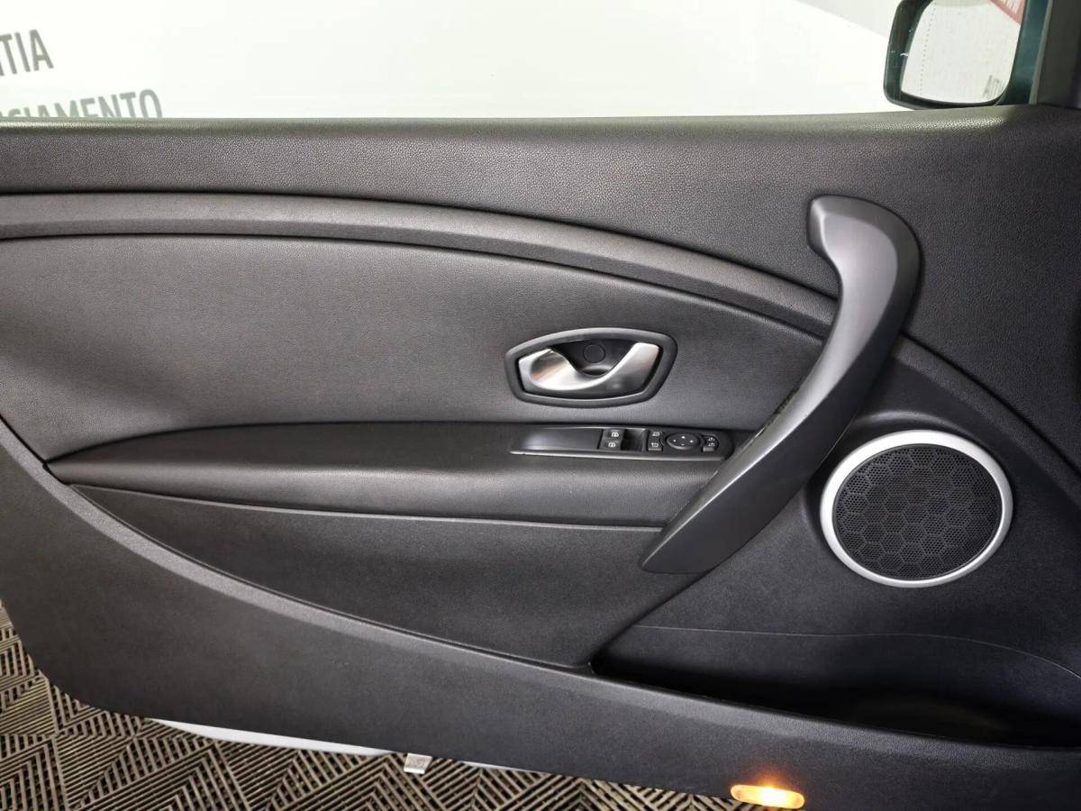 renault-megane-coupe-2010-gasolina-1197cc