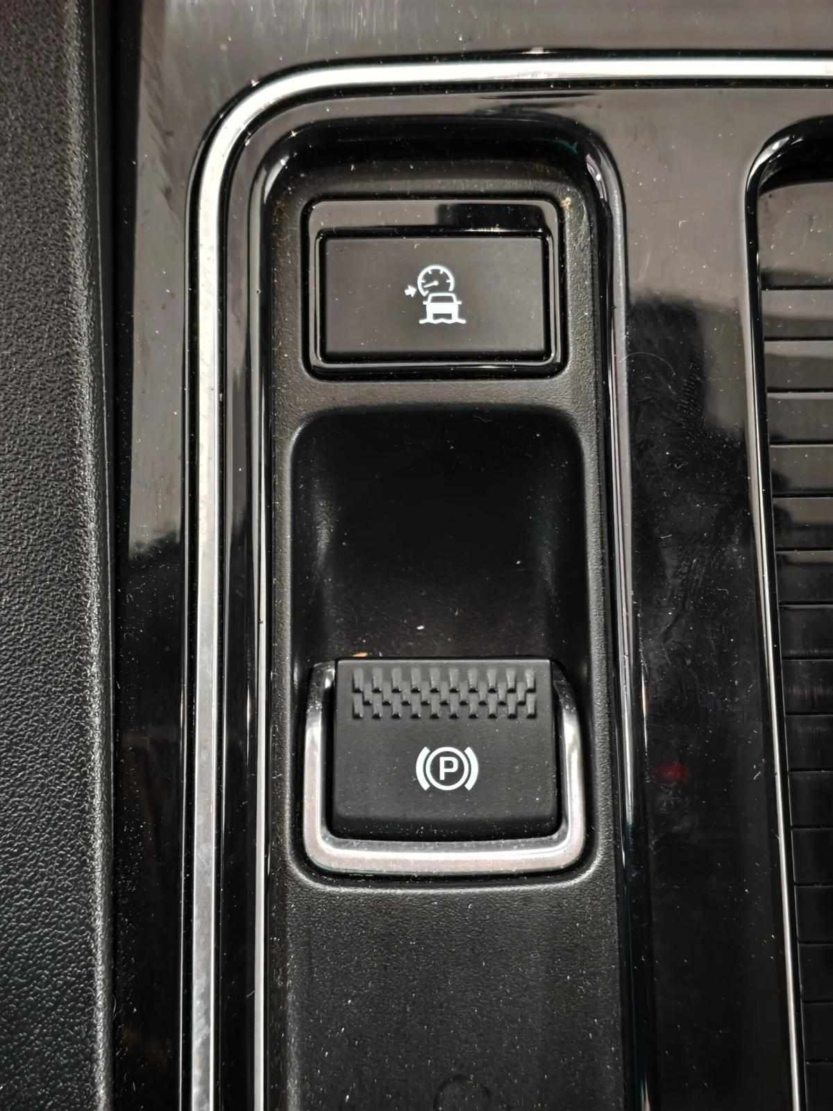 jaguar-f-pace-2017-diesel-1999cc