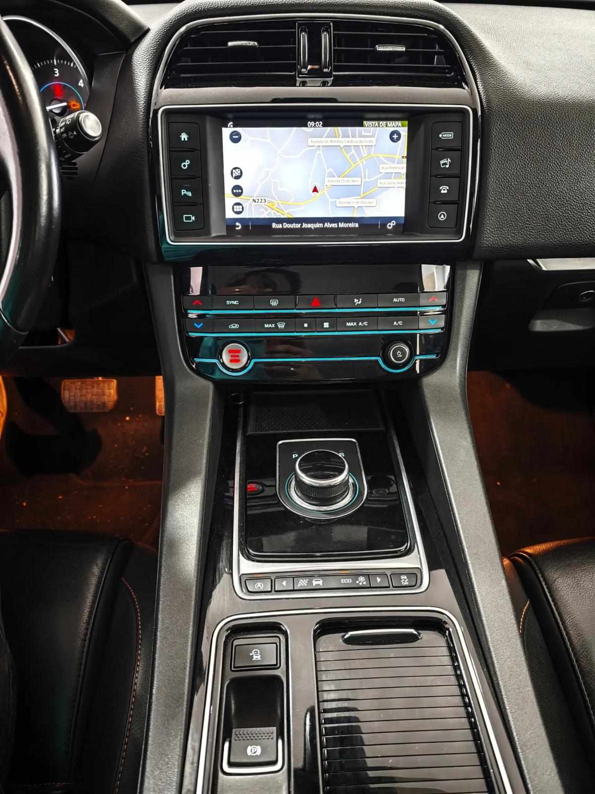jaguar-f-pace-2017-diesel-1999cc
