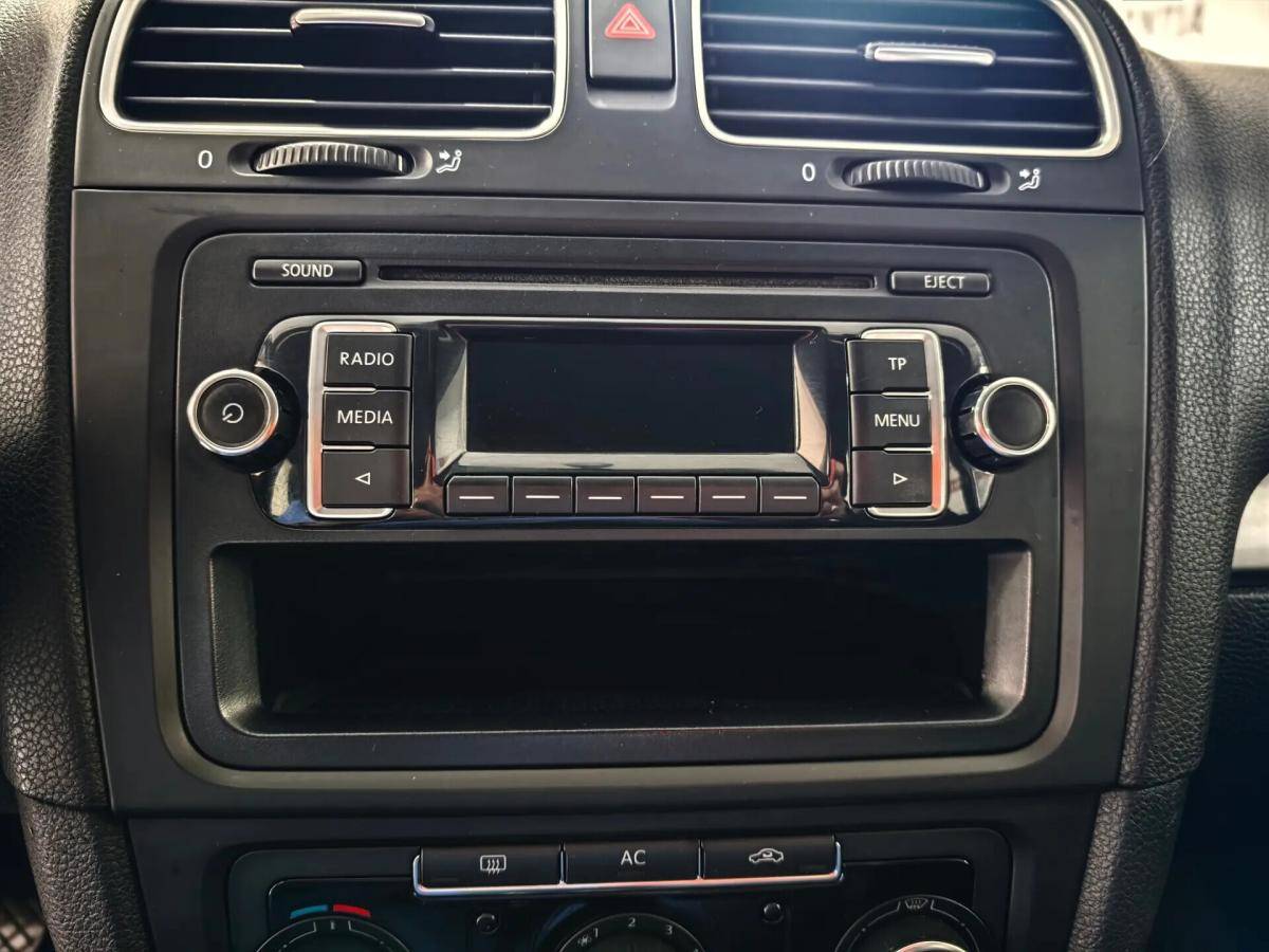 volkswagen-golf-2011-diesel-1598cc