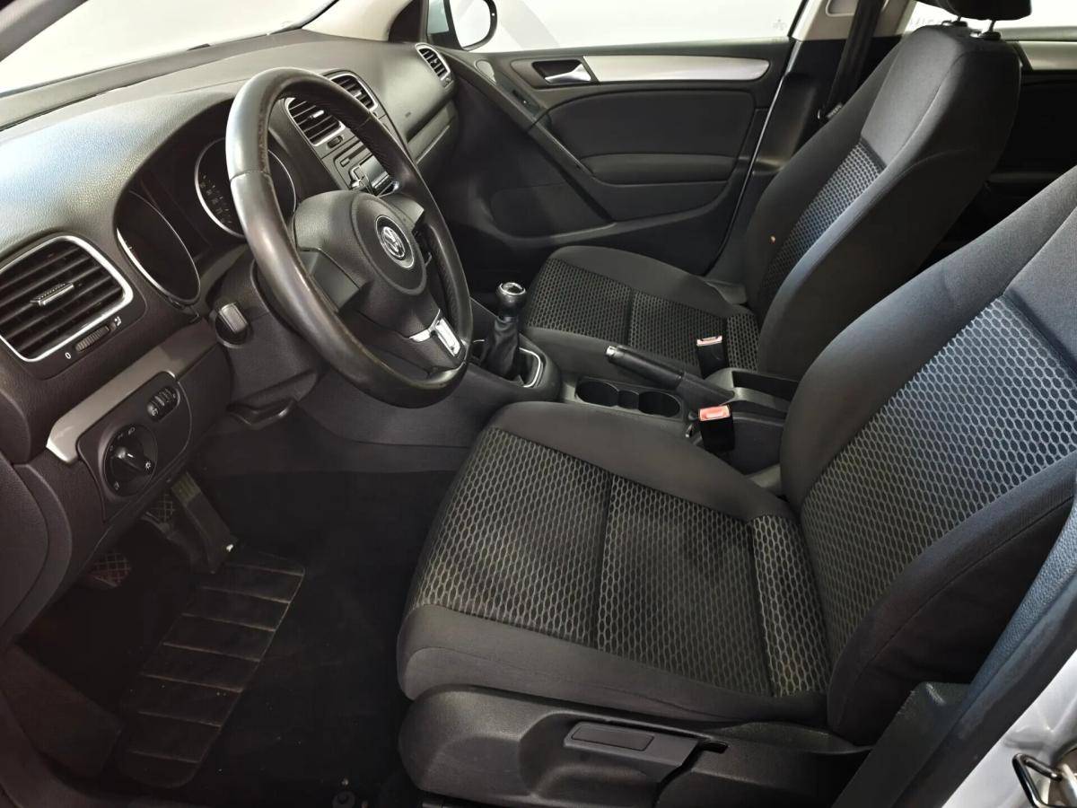 volkswagen-golf-2011-diesel-1598cc