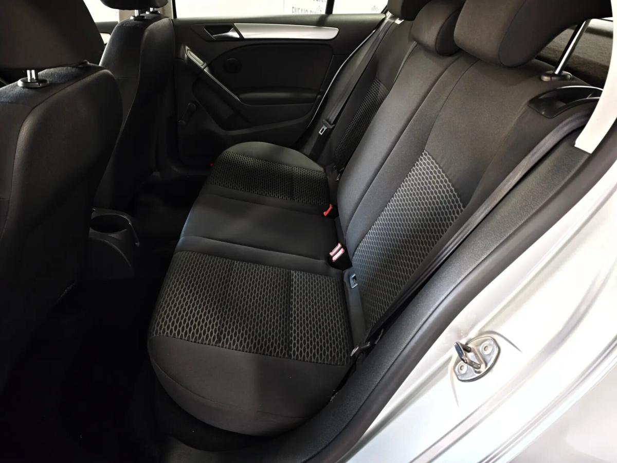 volkswagen-golf-2011-diesel-1598cc
