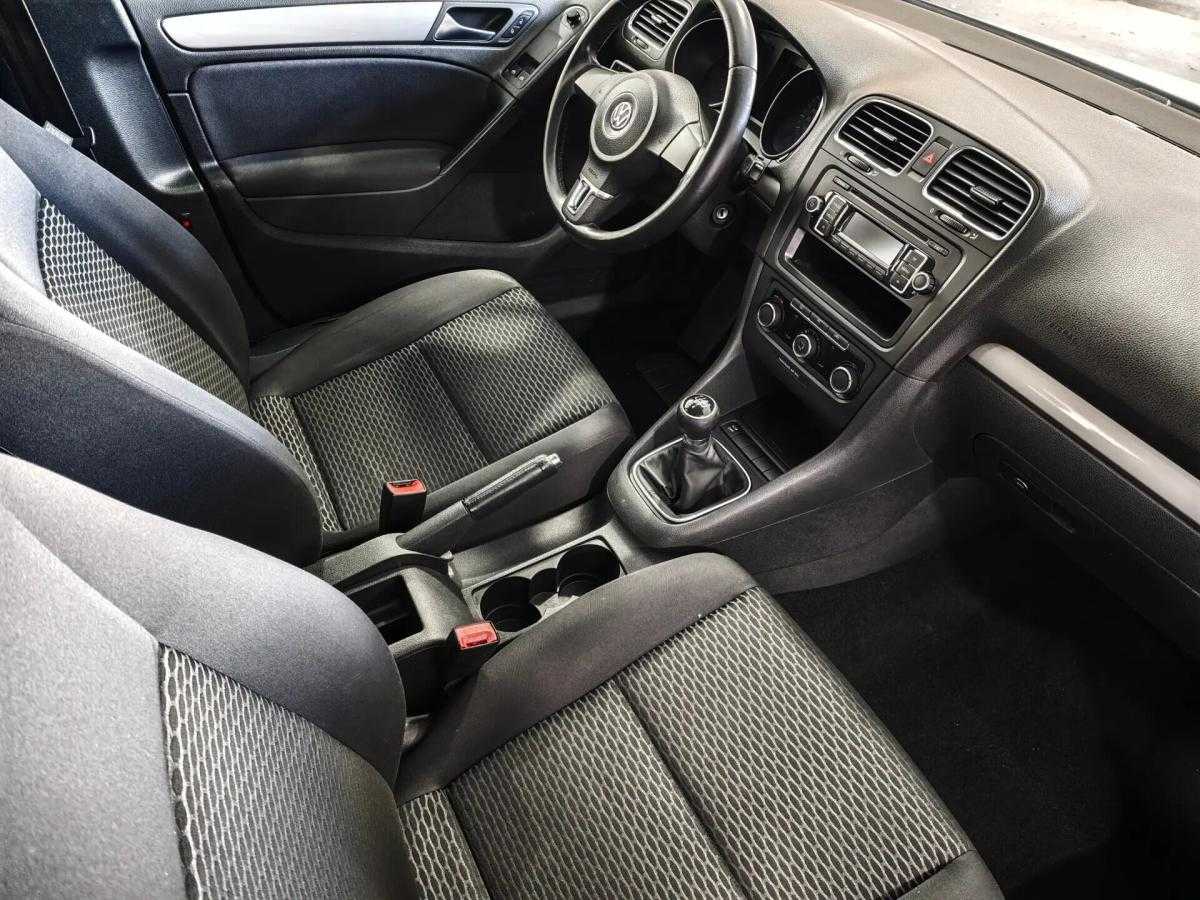 volkswagen-golf-2011-diesel-1598cc