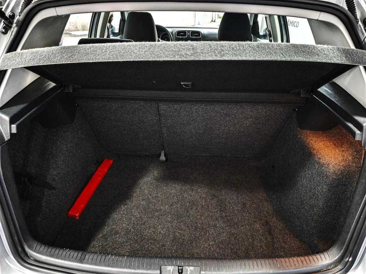 volkswagen-golf-2011-diesel-1598cc