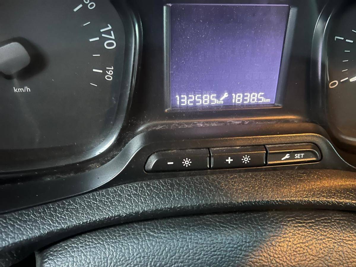 peugeot-expert-2019-diesel-1560cc