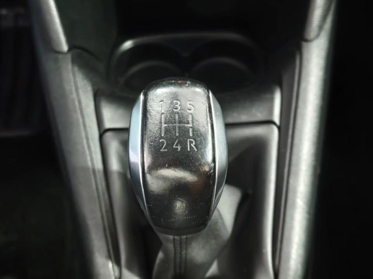 peugeot-208-2019-gasolina-1199cc
