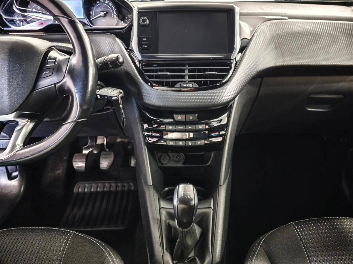 peugeot-208-2019-gasolina-1199cc