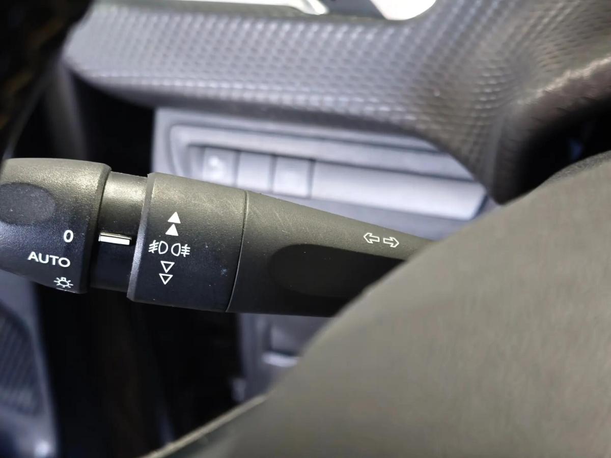 peugeot-208-2019-gasolina-1199cc