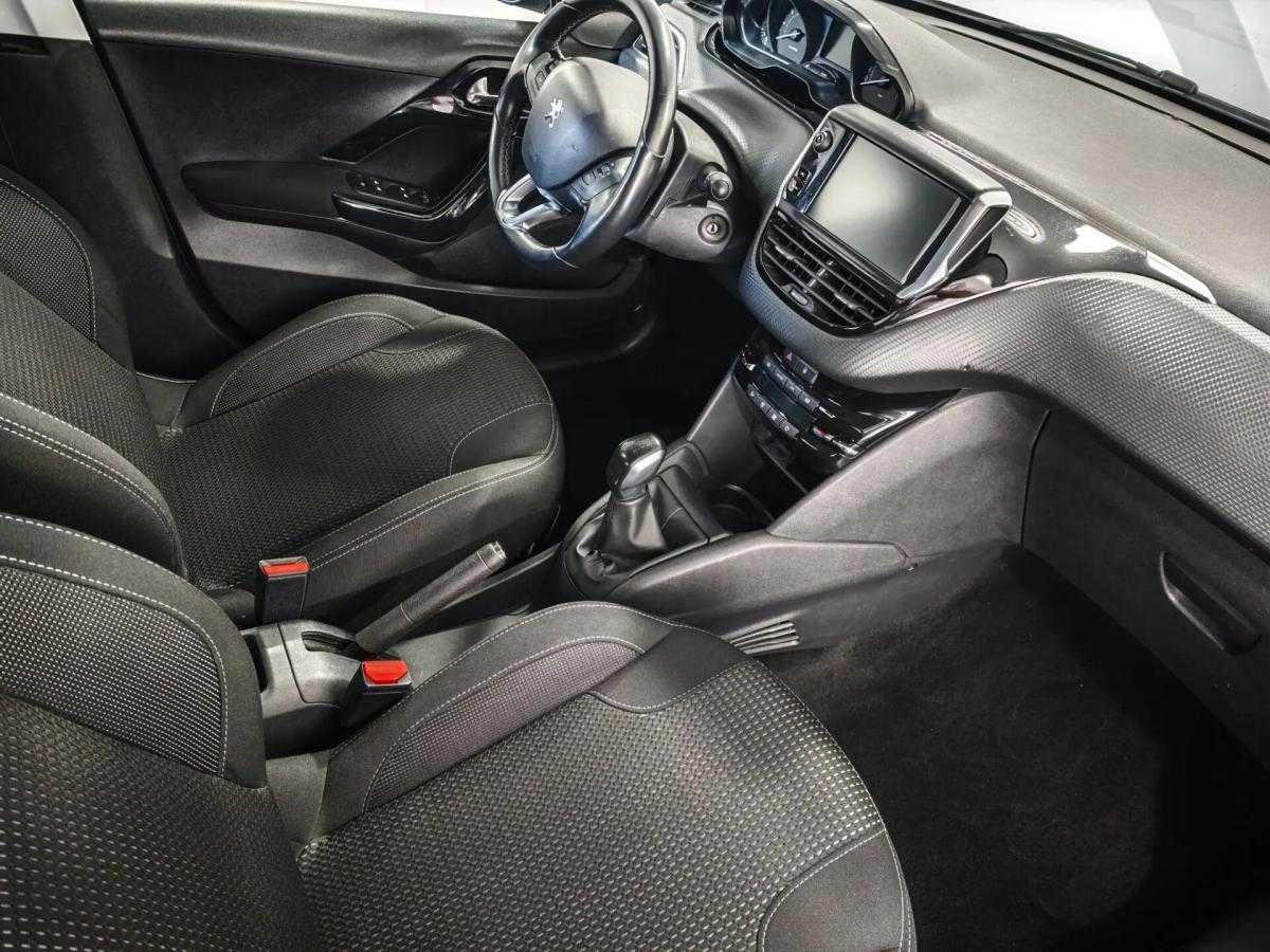 peugeot-208-2019-gasolina-1199cc