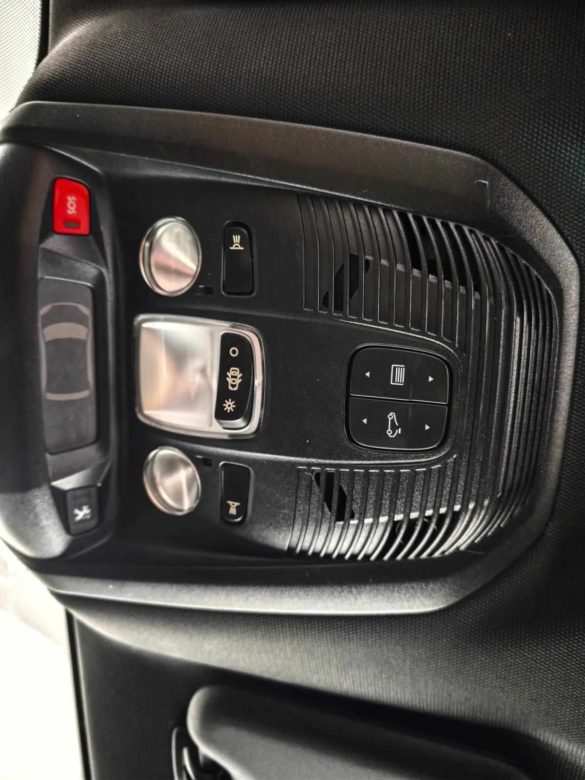 peugeot-5008-2018-diesel-1997cc