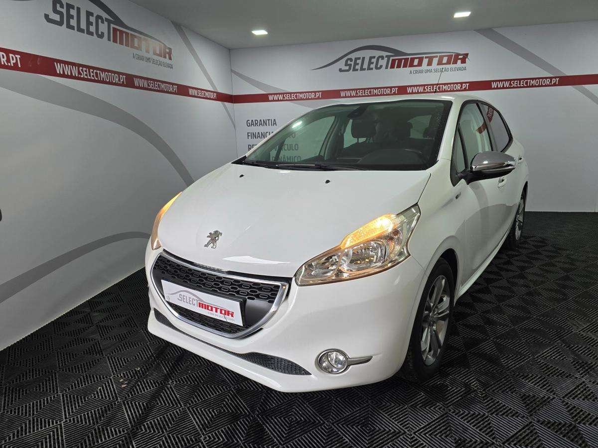 peugeot-208-2015-gasolina-1199cc