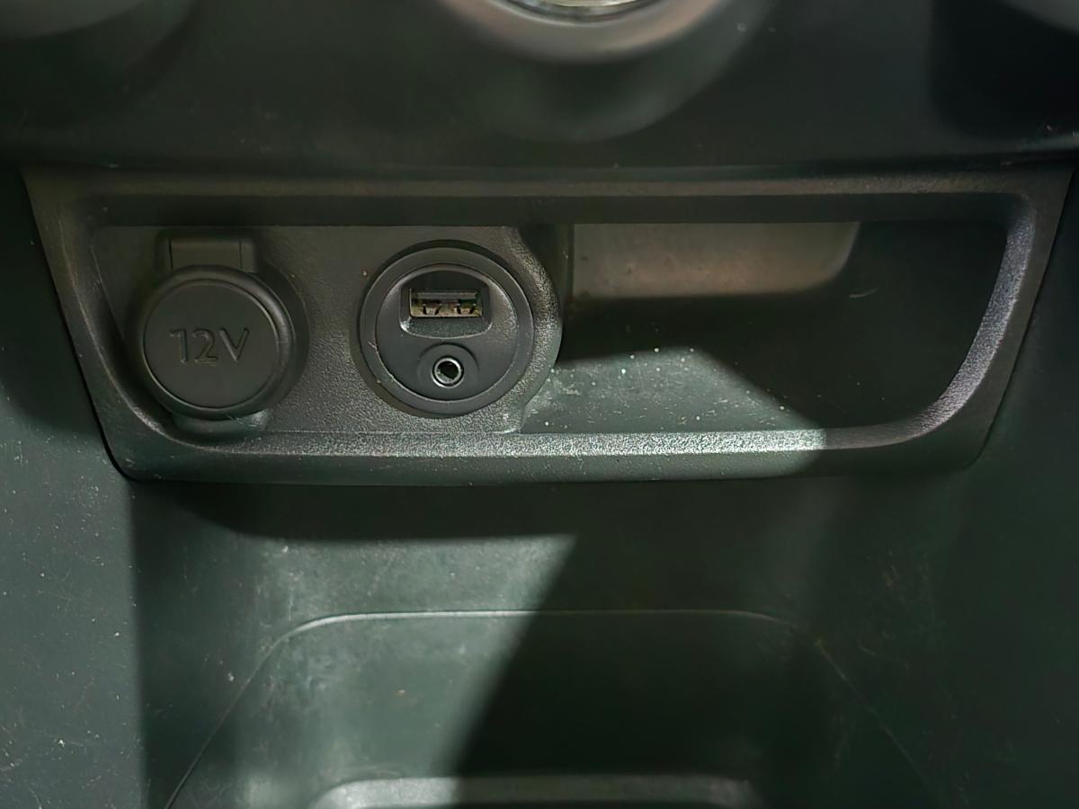 peugeot-208-2015-gasolina-1199cc