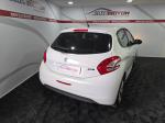 peugeot-208-2015-gasolina-1199cc