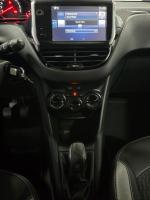 peugeot-208-2015-gasolina-1199cc