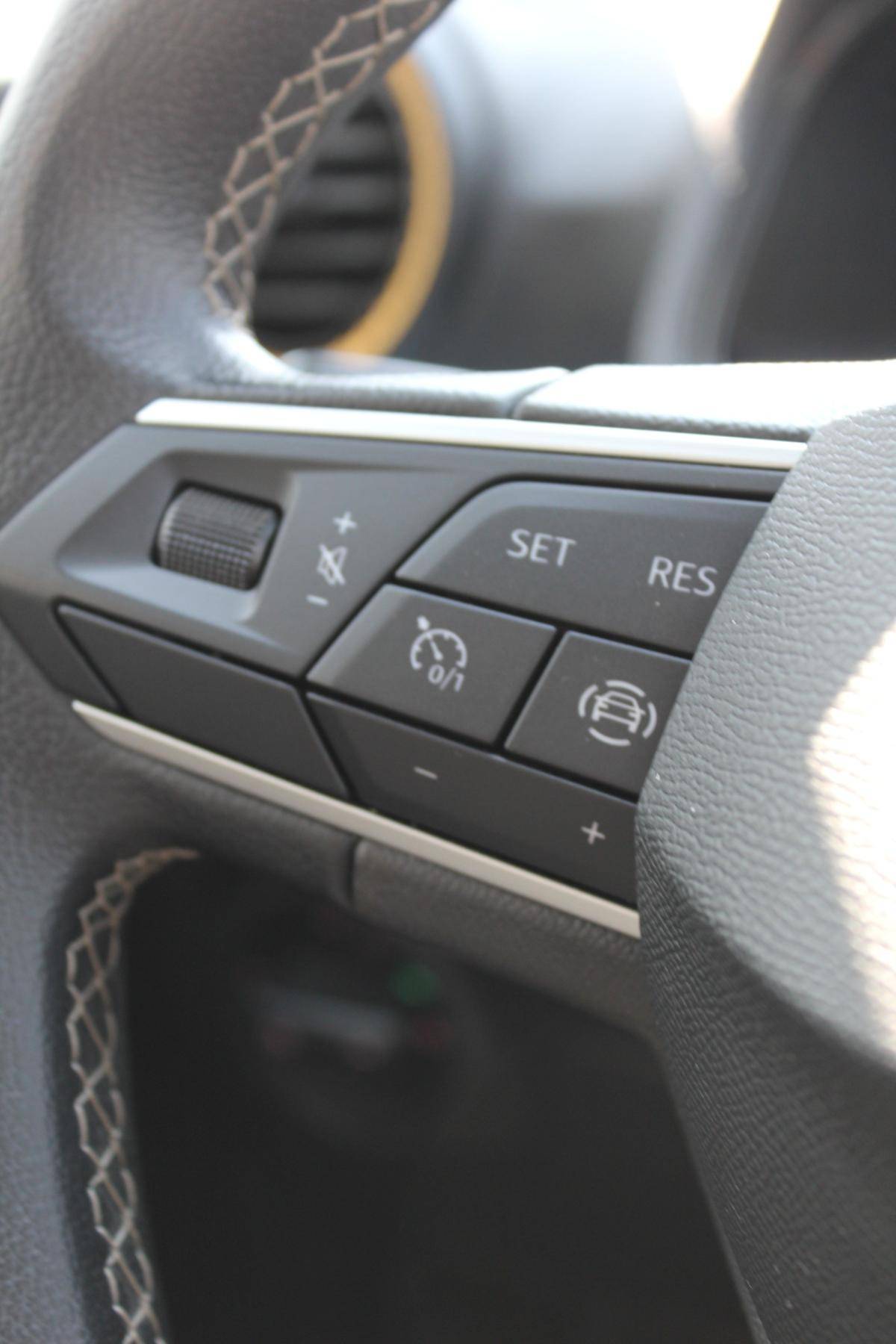 seat-arona-2024-gasolina-999cc