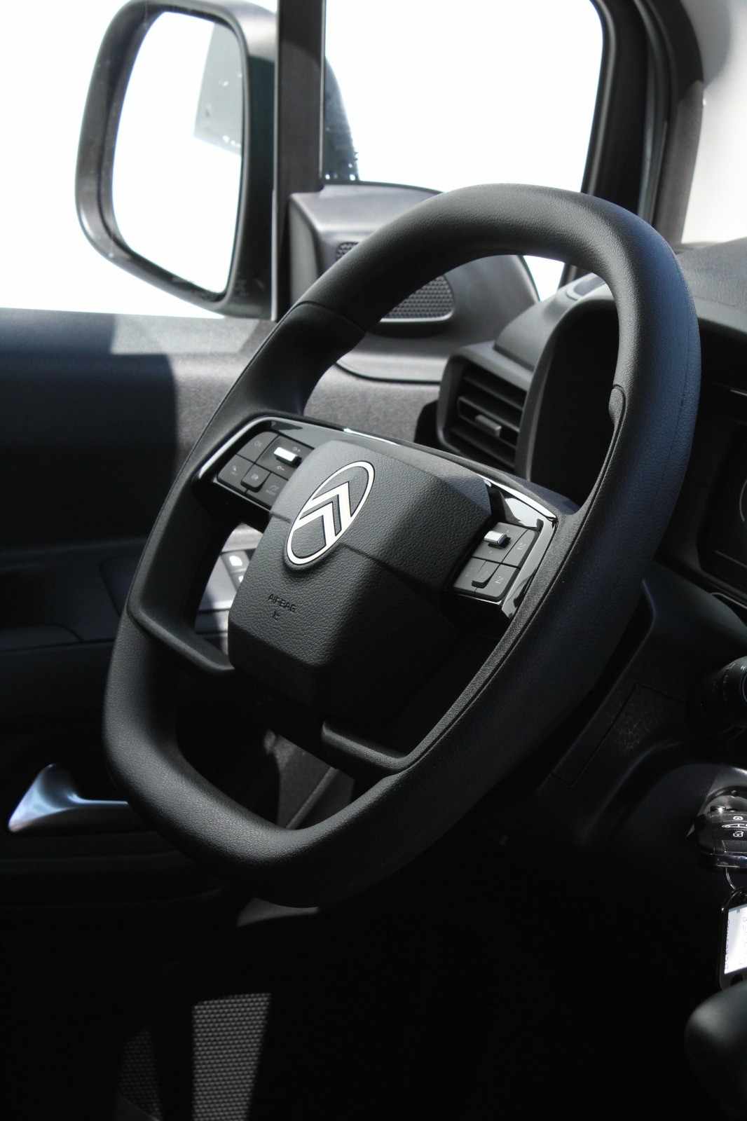 citroen-berlingo-2026-diesel-1499cc
