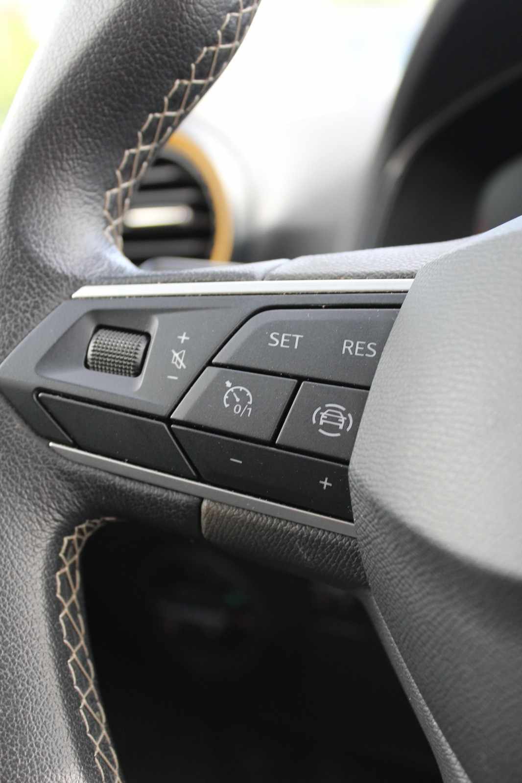 seat-arona-2024-gasolina-999cc