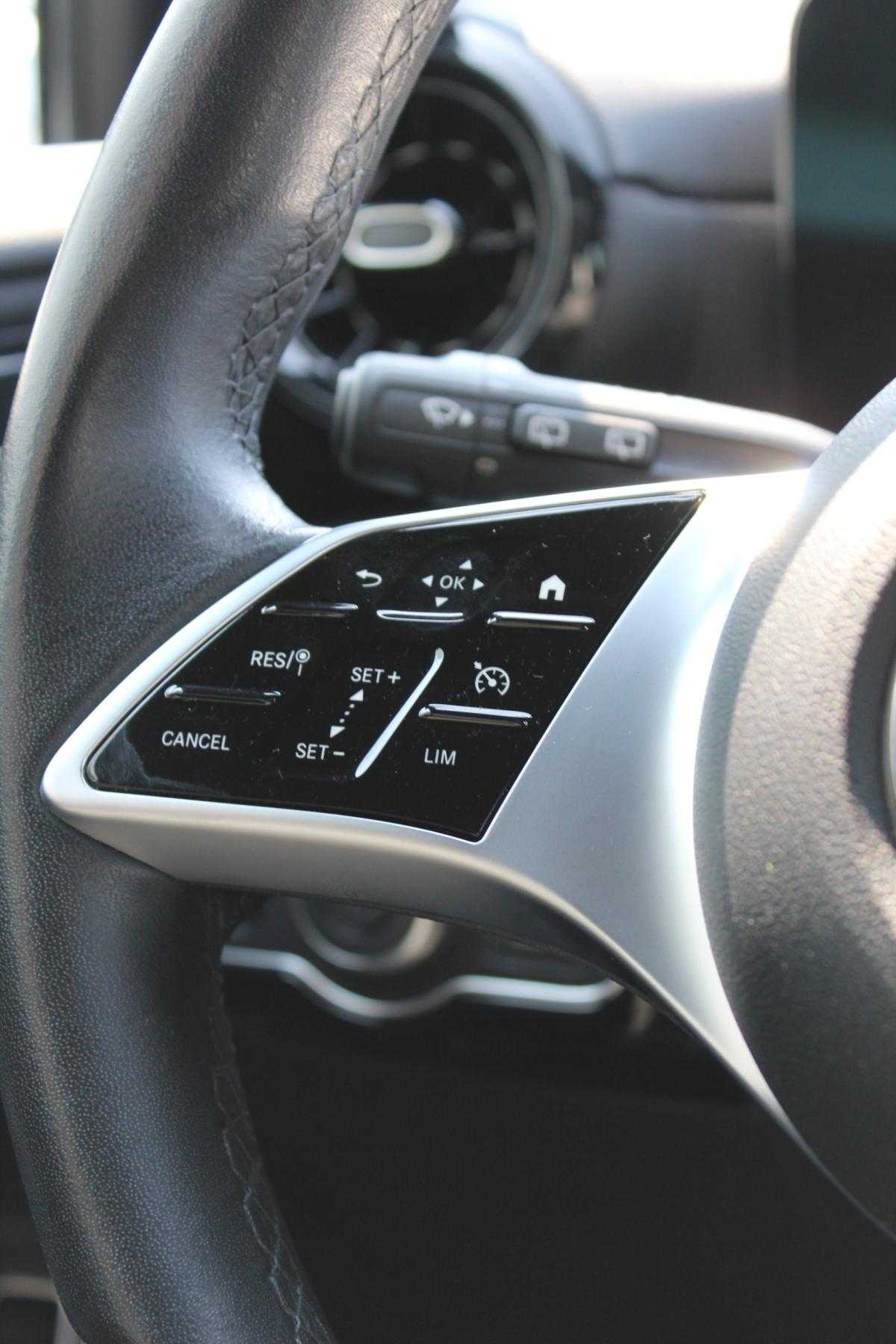 mercedes-benz-classe-a-2023-hibrido-a-gasolina-1332cc