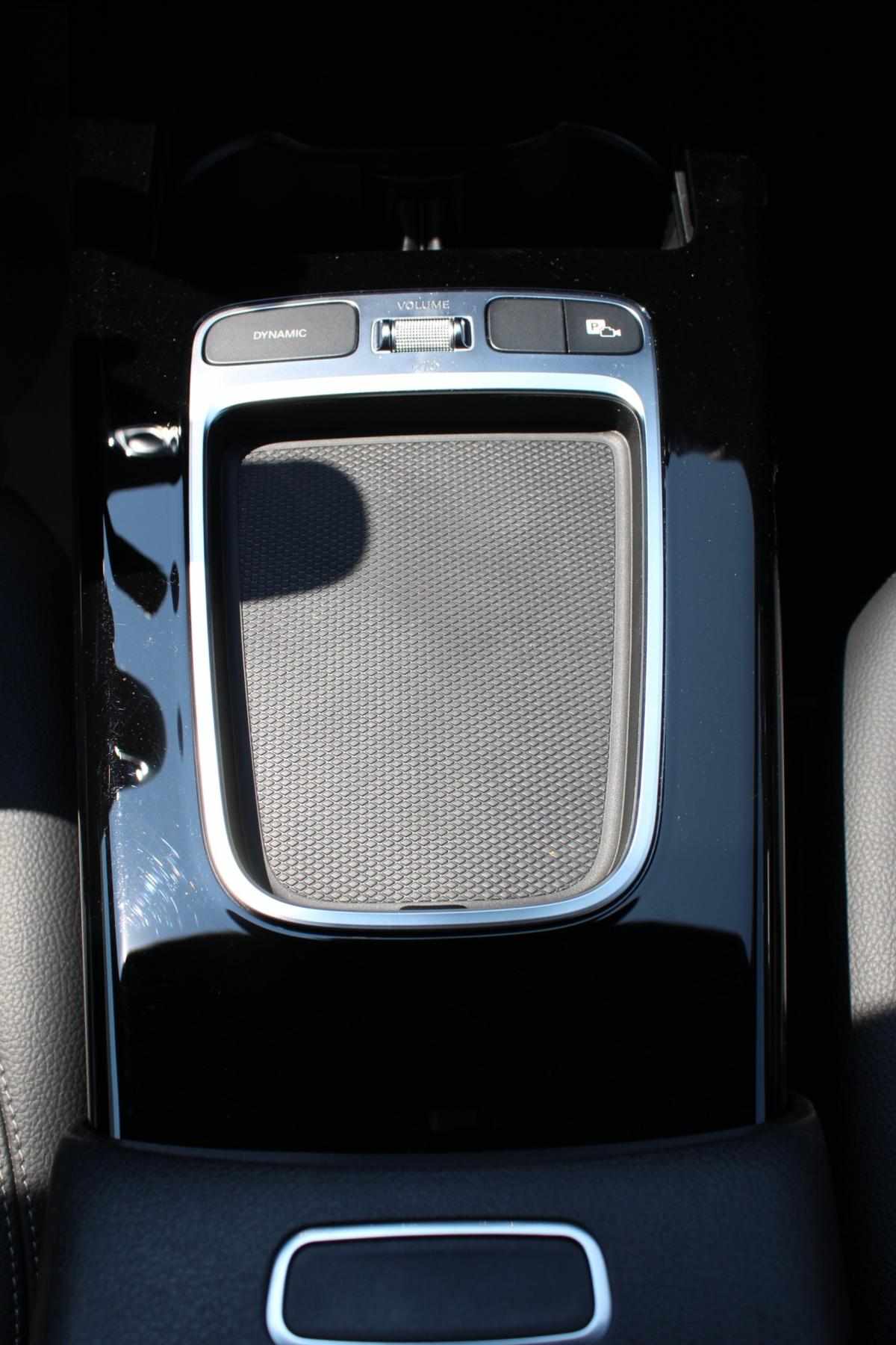 mercedes-benz-classe-a-2023-hibrido-a-gasolina-1332cc