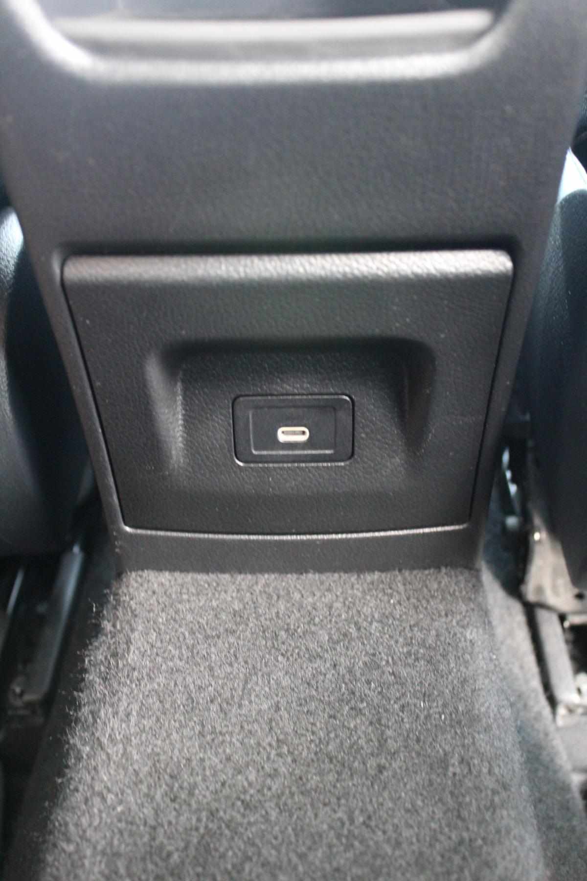 mercedes-benz-classe-a-2023-hibrido-a-gasolina-1332cc