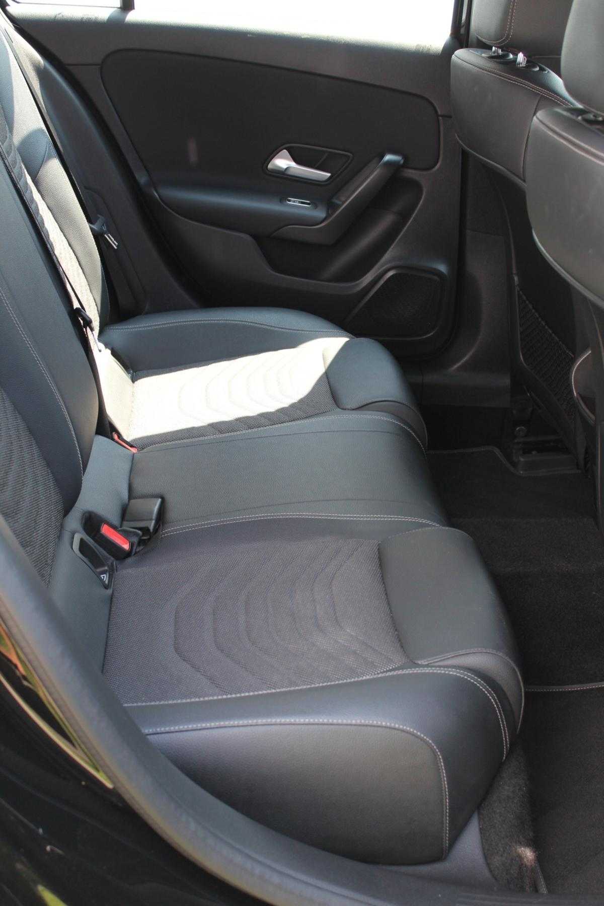 mercedes-benz-classe-a-2023-hibrido-a-gasolina-1332cc