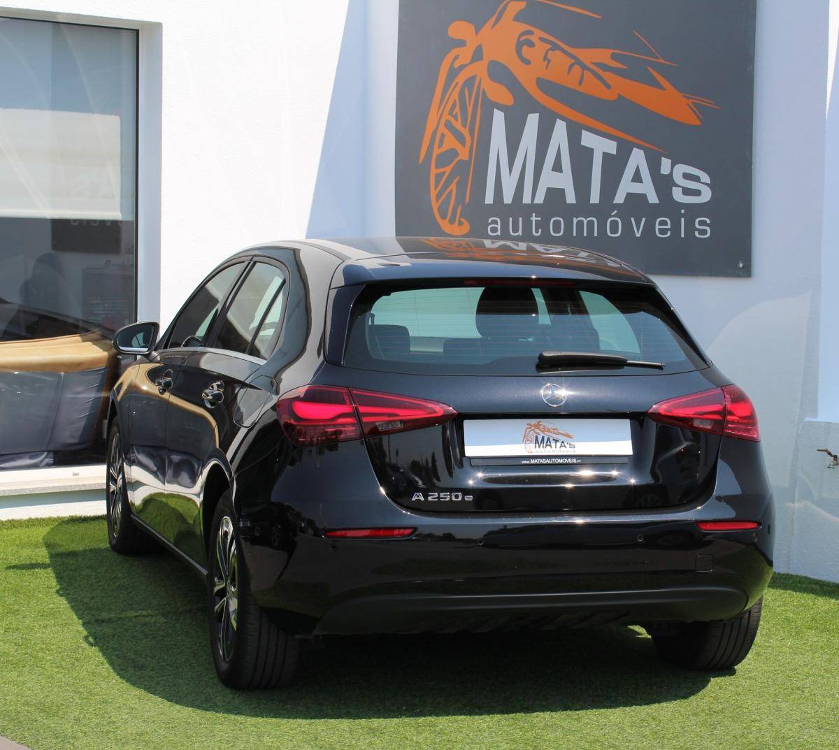 mercedes-benz-classe-a-2023-hibrido-a-gasolina-1332cc