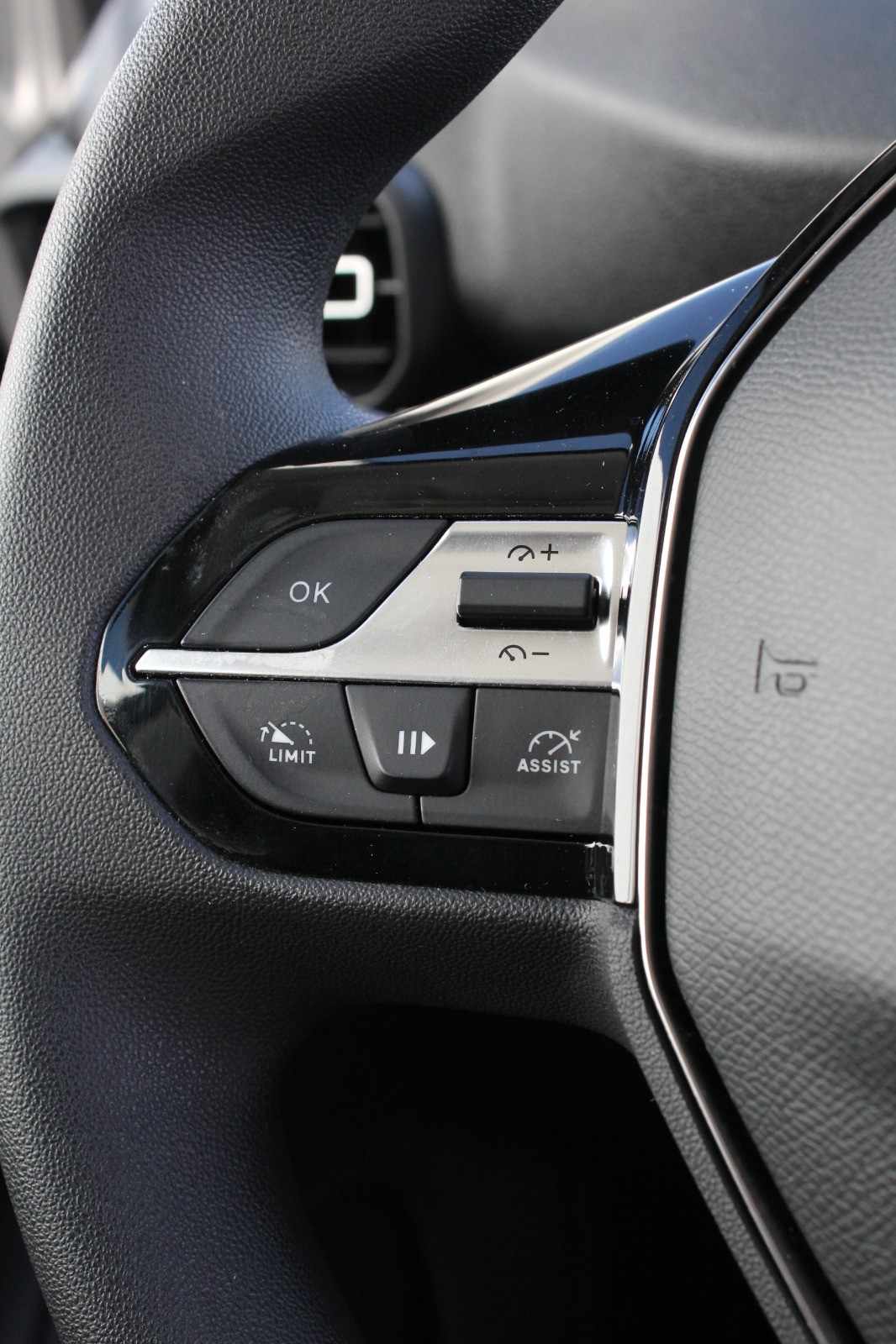peugeot-partner-2025-diesel-1499cc