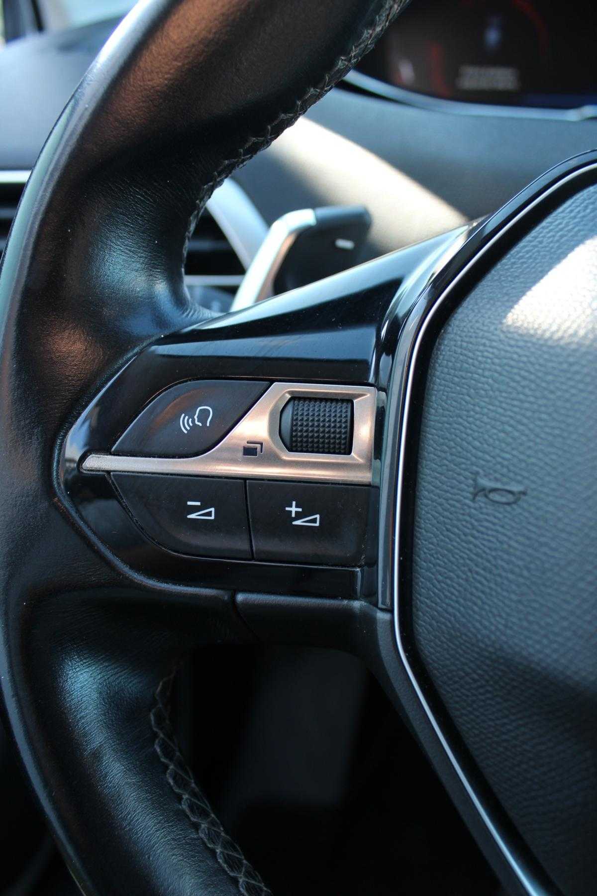 peugeot-5008-2018-diesel-1560cc