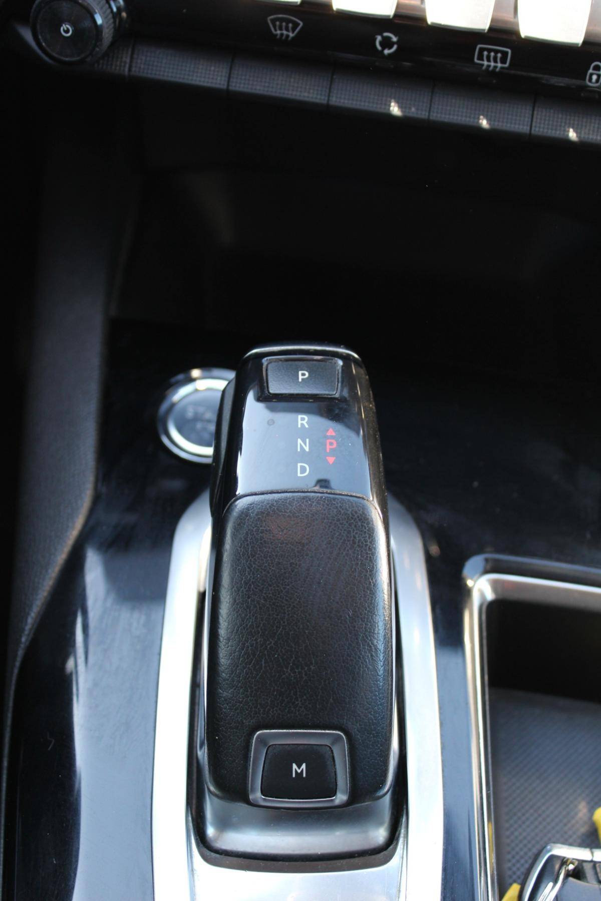 peugeot-5008-2018-diesel-1560cc