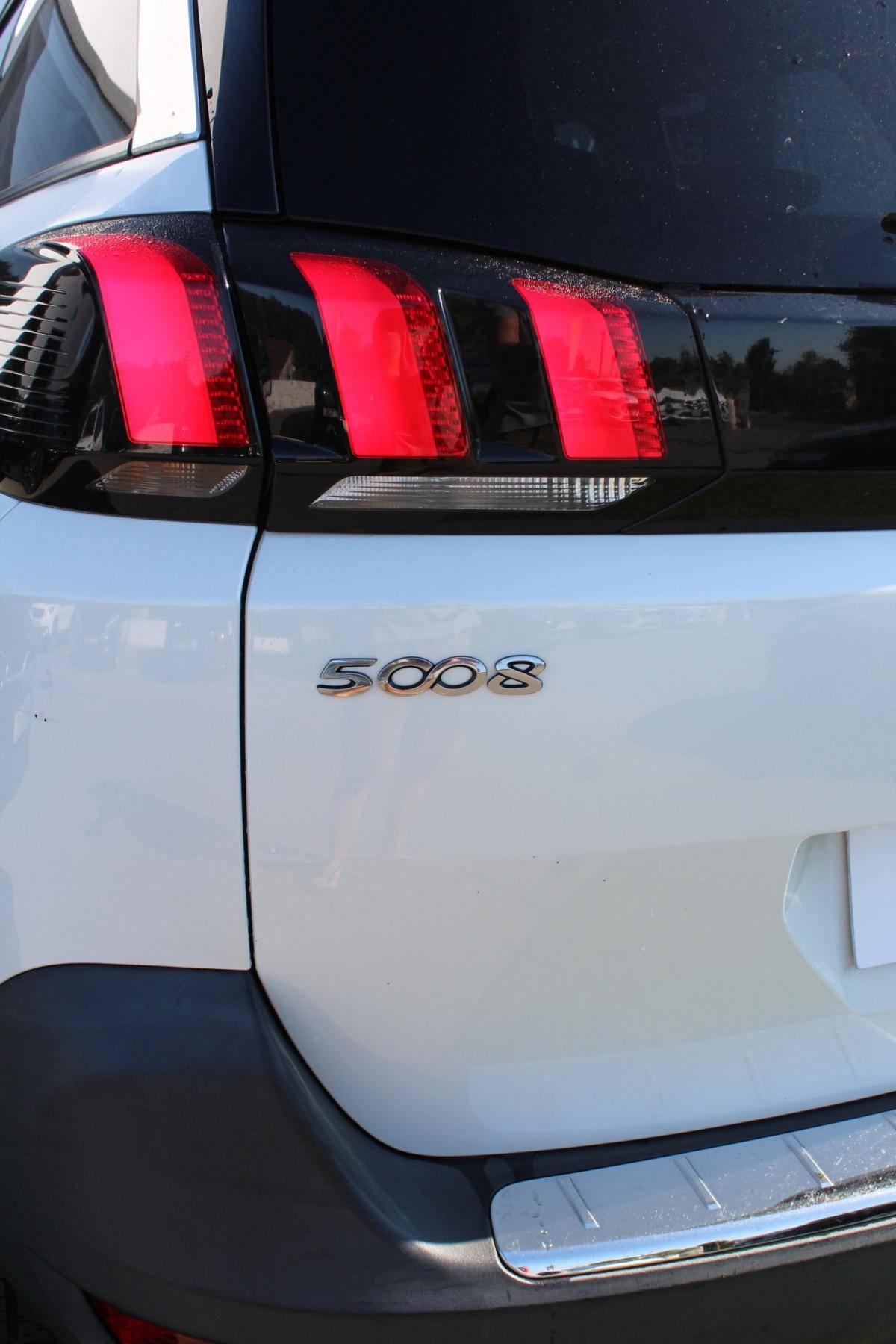 peugeot-5008-2018-diesel-1560cc