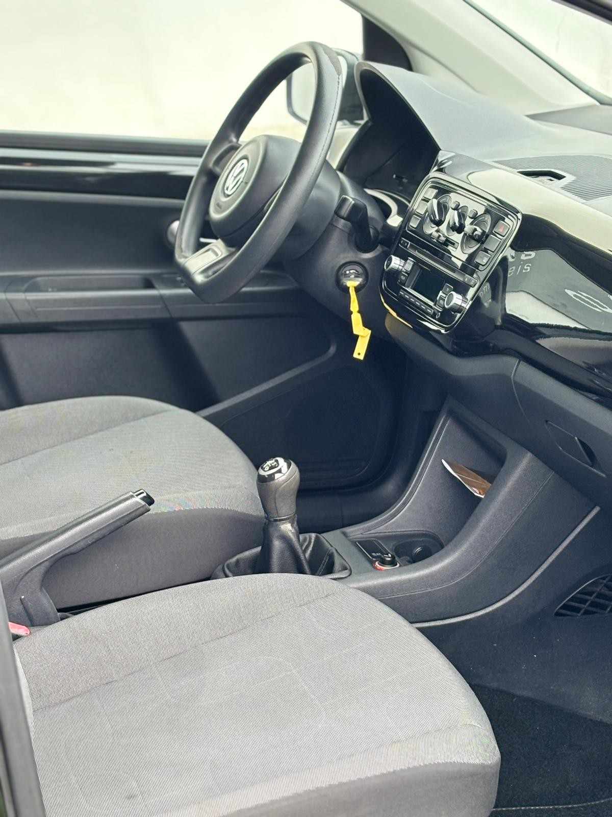 volkswagen-up-2015-gasolina-999cc