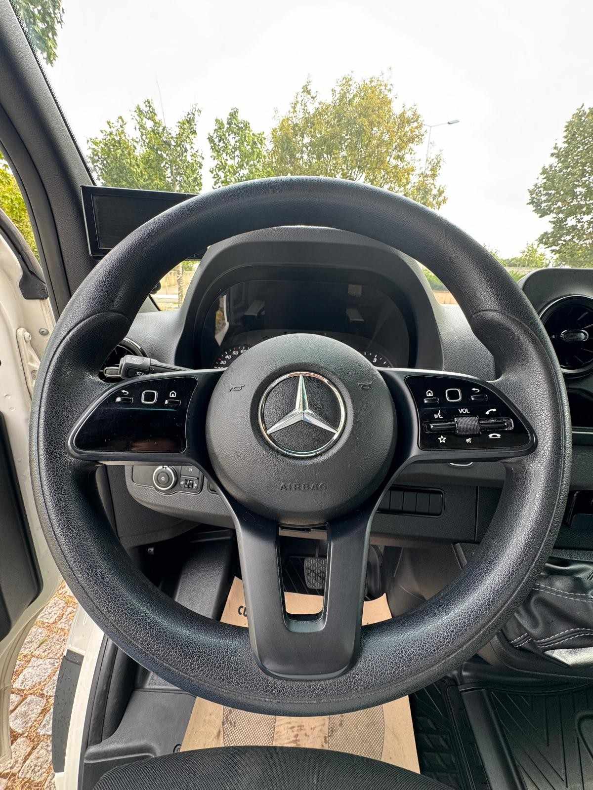 mercedes-benz-sprinter-2020-diesel-2143cc