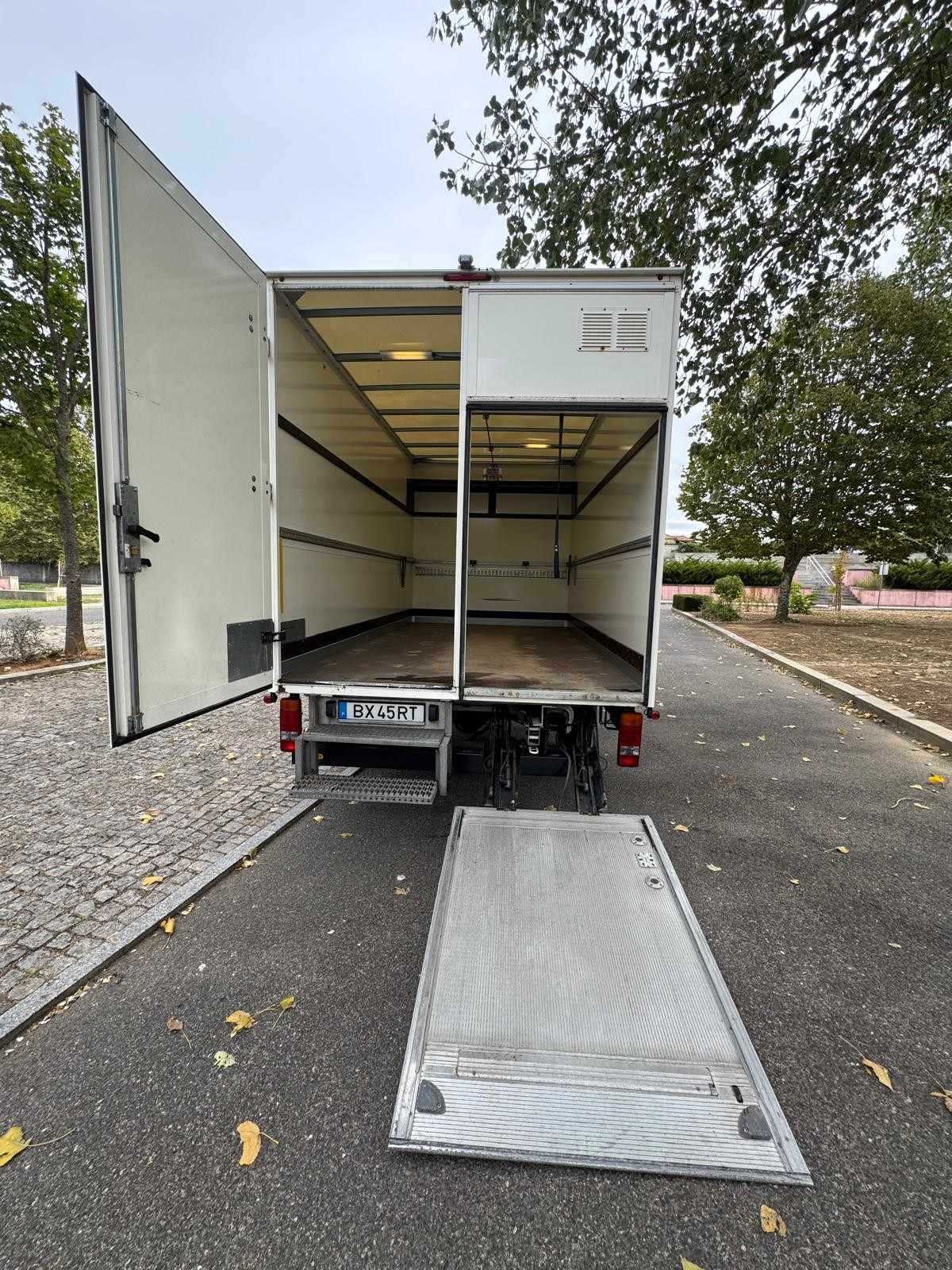 mercedes-benz-sprinter-2020-diesel-2143cc
