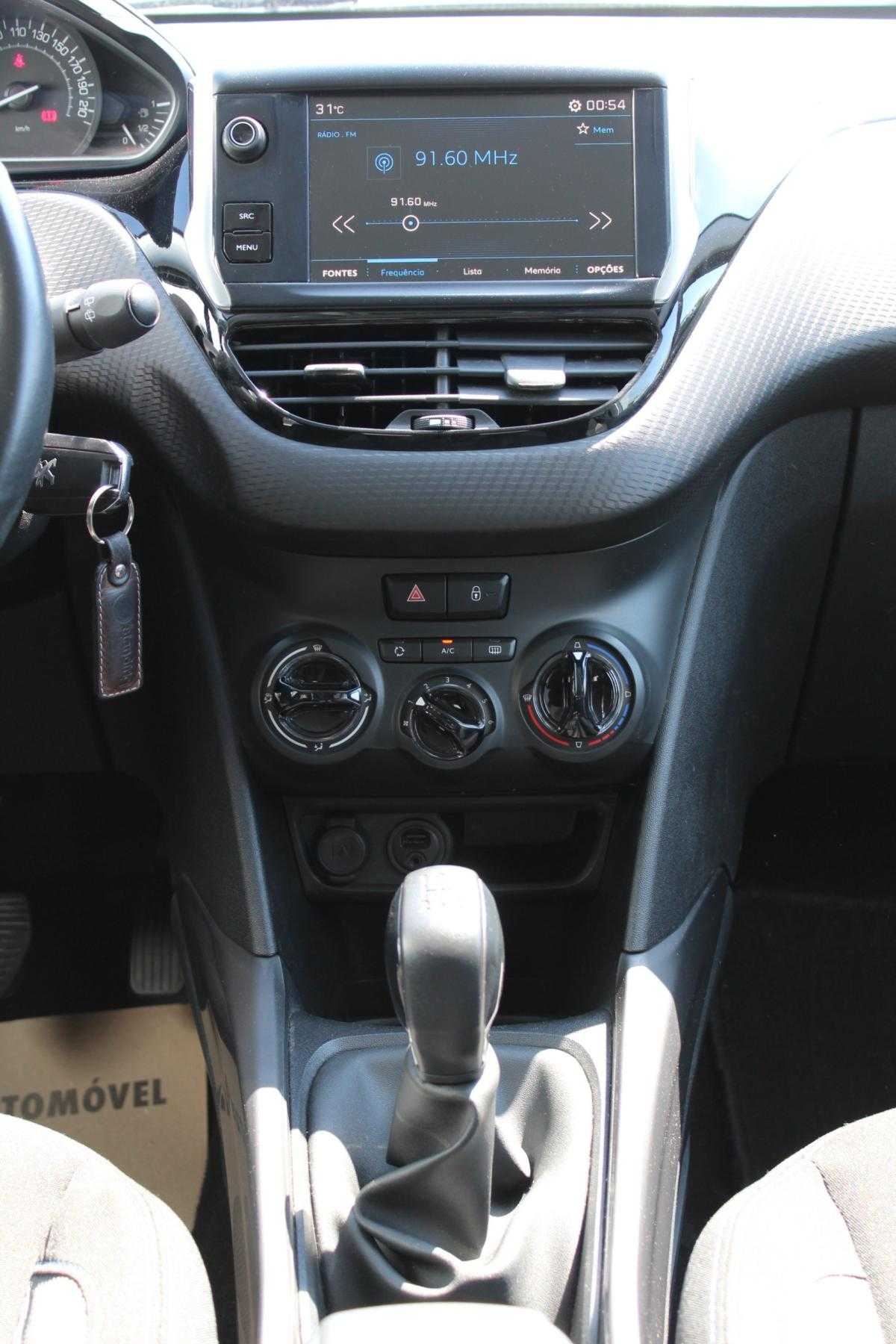 peugeot-2008-2017-diesel-1560cc