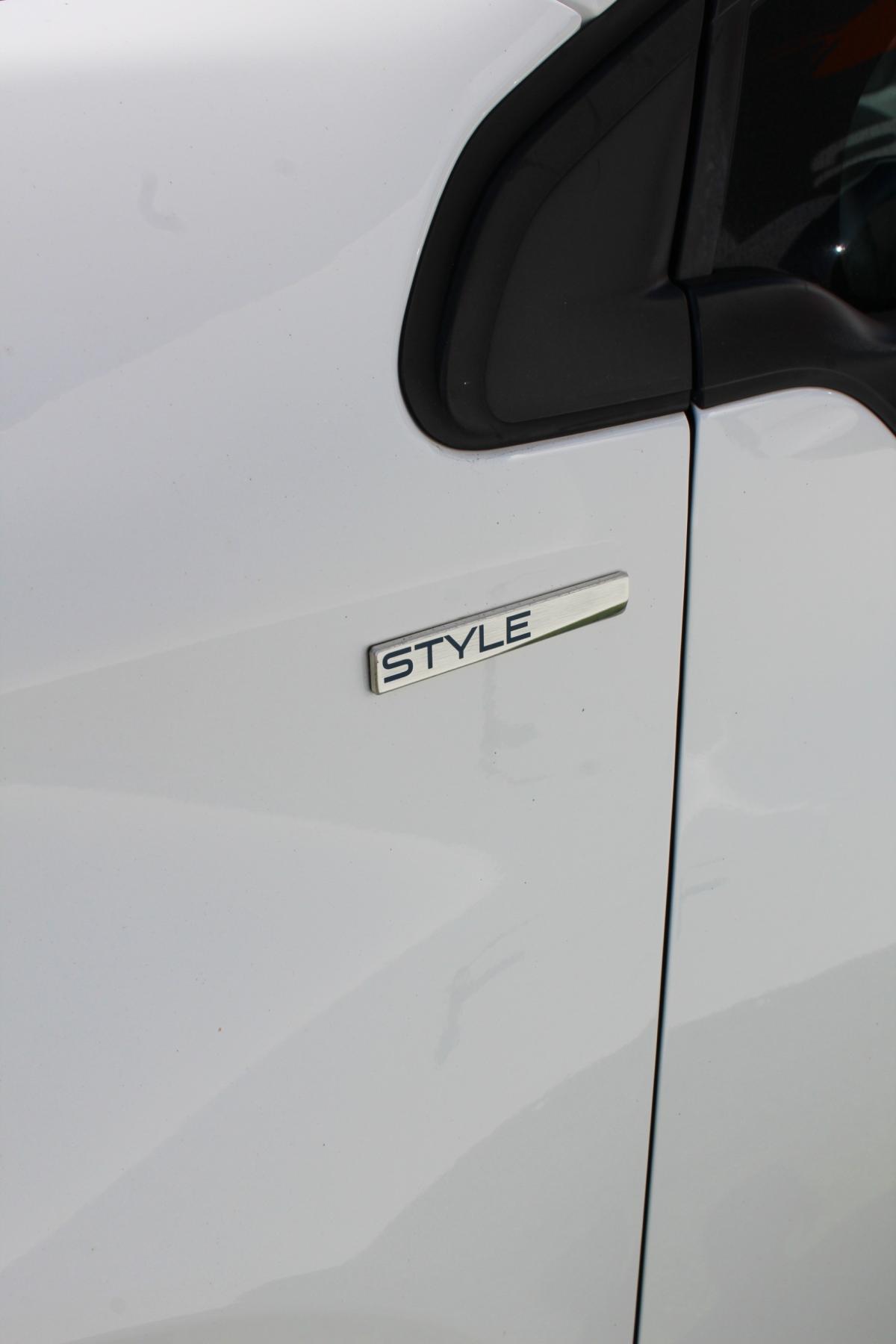 peugeot-2008-2017-diesel-1560cc