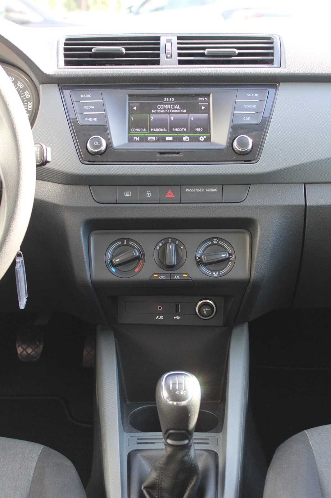 skoda-fabia-2015-gasolina-999cc