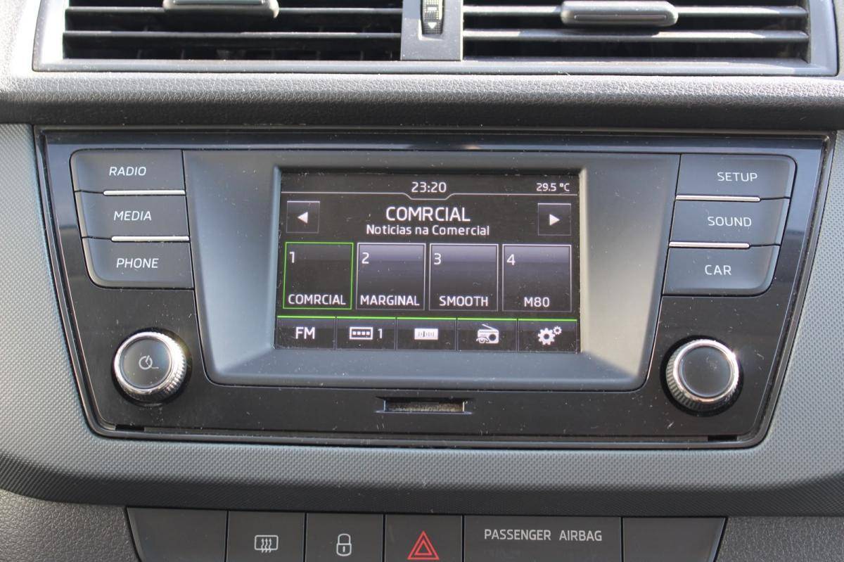 skoda-fabia-2015-gasolina-999cc