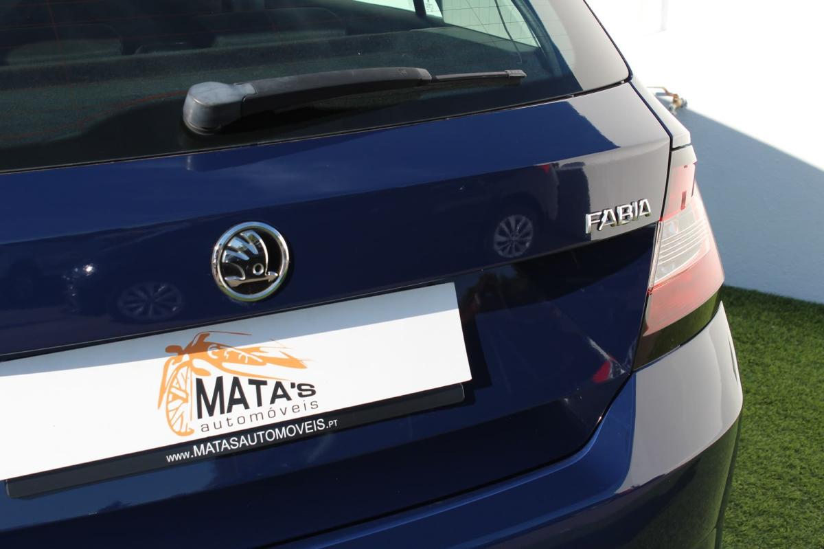 skoda-fabia-2015-gasolina-999cc