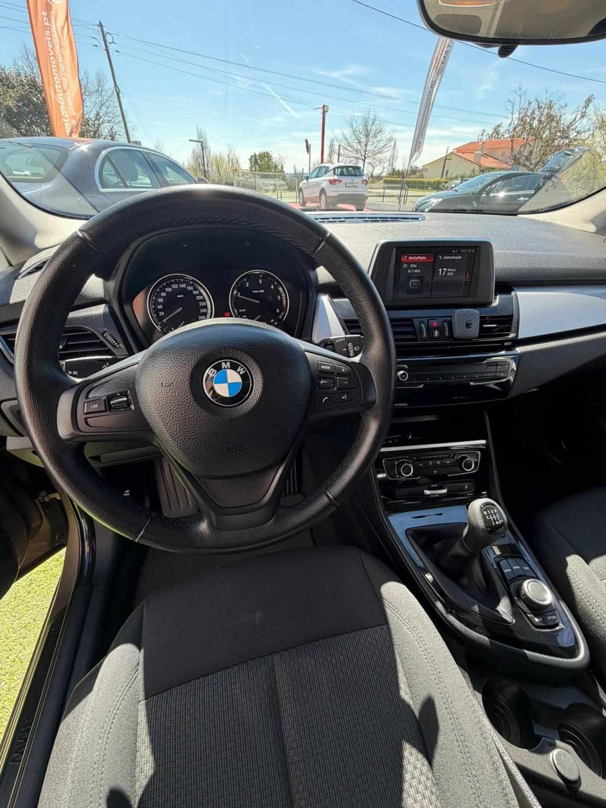 bmw-serie-2-2018-diesel-1496cc
