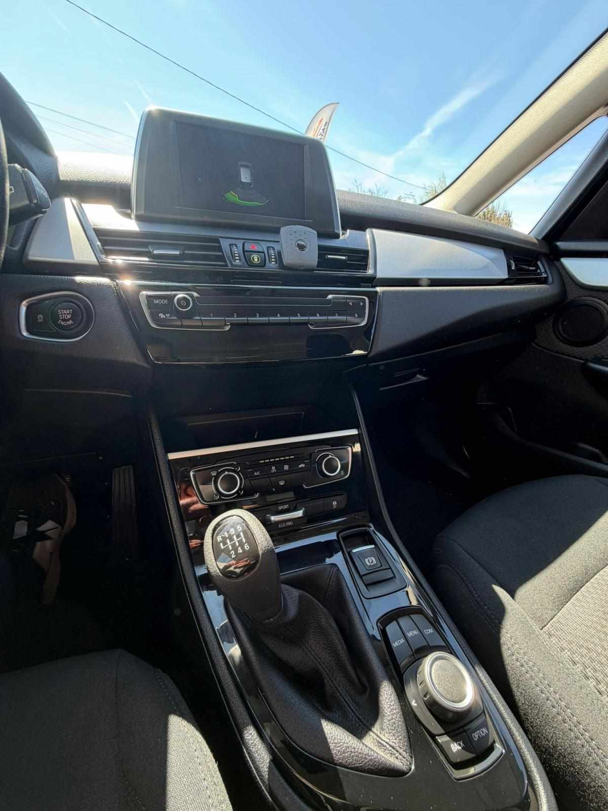 bmw-serie-2-2018-diesel-1496cc